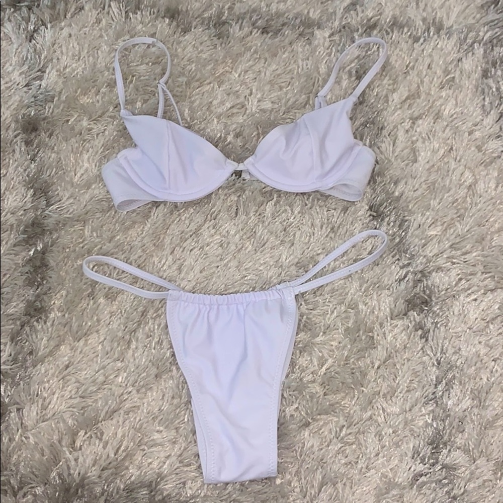 NEVER WORN CUTE WHITE BIKINI